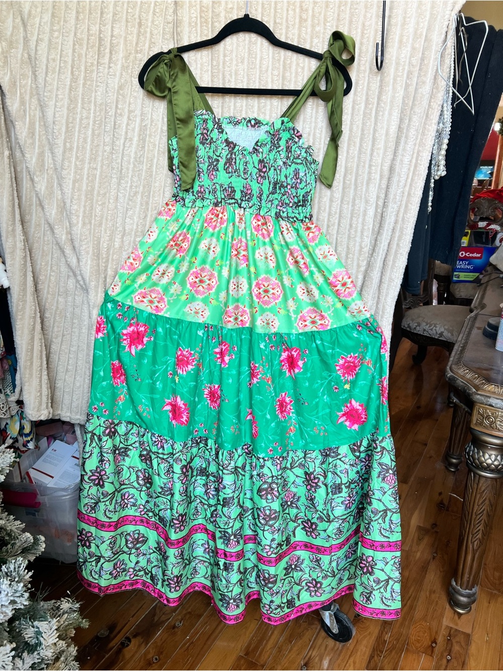 Green Floral Tie-Shoulder Maxi Dress